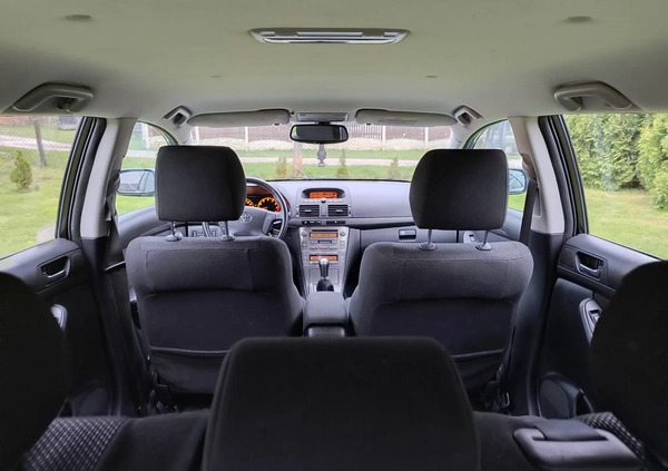 Toyota Avensis cena 13900 przebieg: 240000, rok produkcji 2006 z Chorzów małe 106